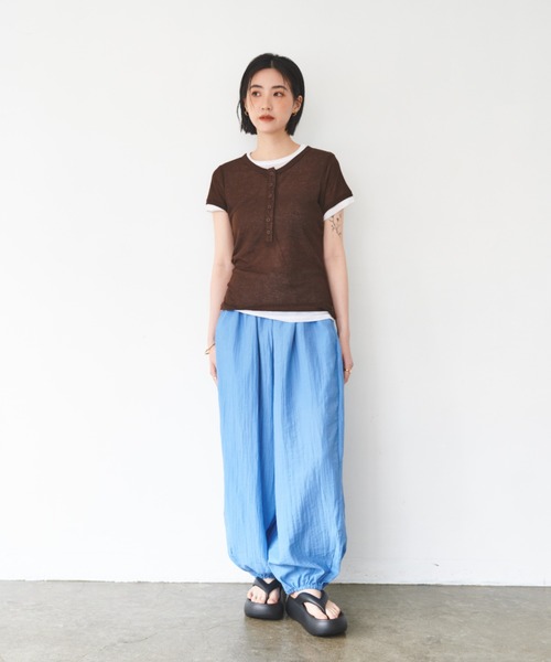 FMiBL(ファミル)の「ハーフスリーブヘンリーネックトップス(Tシャツ/カットソー・レディース・イエロー/ブラウン/ブルー・FREE)」の10枚目の写真