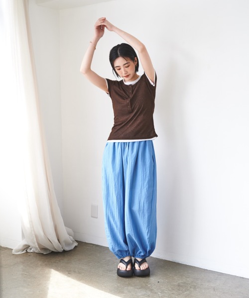 FMiBL(ファミル)の「ハーフスリーブヘンリーネックトップス(Tシャツ/カットソー・レディース・イエロー/ブラウン/ブルー・FREE)」の12枚目の写真