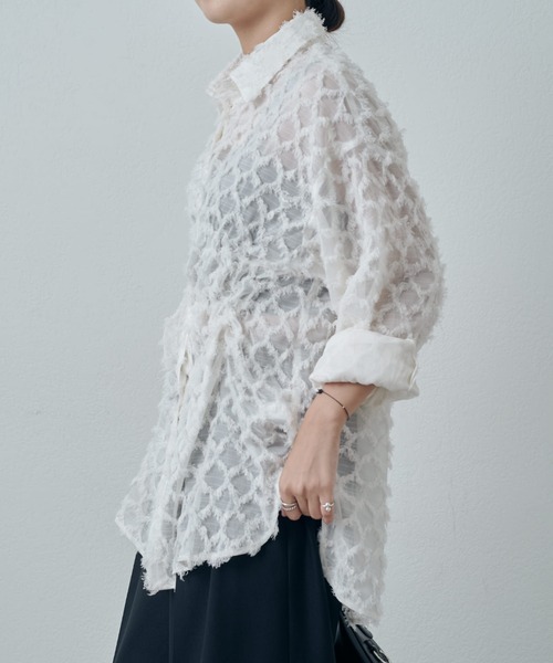 Lui's（ルイス）の「ジャガードシャーロリングブラウス（シャツ/ブラウス・レディース・オフホワイト/ブラック・FREE）」の9枚目の写真