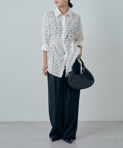 Lui's（ルイス）の「ジャガードシャーロリングブラウス（シャツ/ブラウス・レディース・オフホワイト/ブラック・FREE）」の12枚目の写真