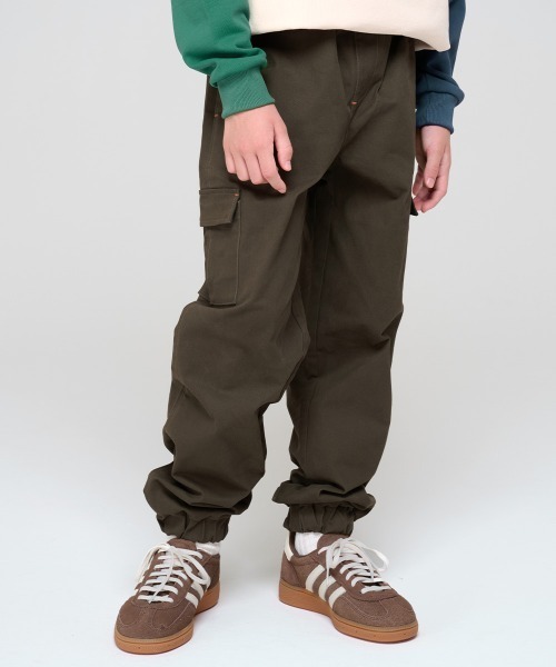 KRIFF MAYER Kid's Collection（クリフメイヤーキッズコレクション）の「綿カーゴジョガーパンツ（カーゴパンツ・キッズ・チャコール/ブラウン/ブラック/カーキ・120/130/140/150/160/170）」の4枚目の写真