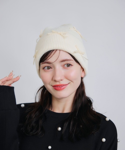 PICCIN(ピッチン)の「リボンニット帽(ニットキャップ/ビーニー・レディース・ブラック/アイボリー・FREE)」の1枚目の写真
