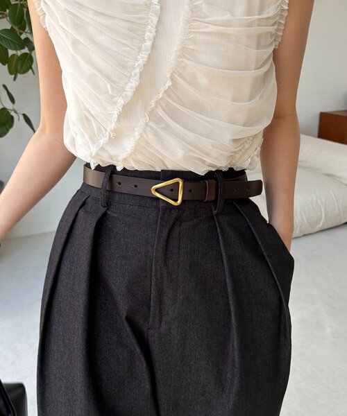 CAPRICIEUX LE'MAGE(カプリシューレマージュ)の「トライアングルバックルベルト(ベルト・レディース・ブラック/ブラウン・FREE)」の2枚目の写真