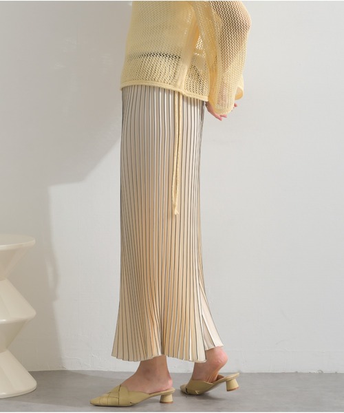 OandI（オーアンドアイ）の「ストライププリーツワイドパンツ（その他パンツ・レディース・オフホワイト・FREE）」の11枚目の写真