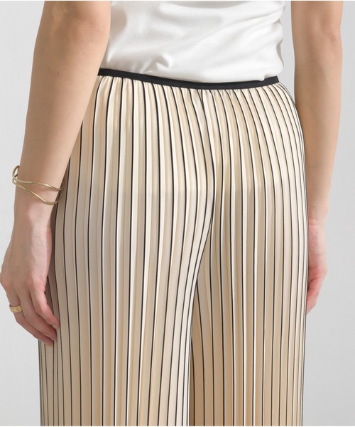 OandI（オーアンドアイ）の「ストライププリーツワイドパンツ（その他パンツ・レディース・オフホワイト・FREE）」の14枚目の写真