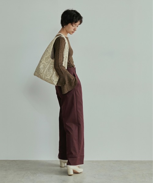 LOSCa（ロスカ）の「パンチングフェイクレザートライアングルバッグ/ポーチ付き（トートバッグ・レディース・アイボリー/ブラック/ブラウン・FREE）」の11枚目の写真