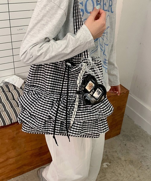 Ressaca（レサーカ）の「ギンガムチェックフリル巾着トートバッグ（トートバッグ・レディース・ブルー/ピンク/レッド/ブラック・FREE）」の5枚目の写真