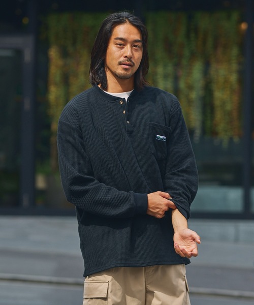 マルチファンクショナル ロゴ刺繍 ビッグシルエットヘンリーネック