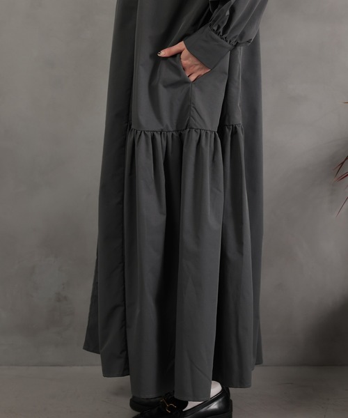 DRAW(ドロー)の「DRAW(ドロー) / ギャザード シャツ ワンピース(シャツワンピース・レディース・ブラック/グレー・MEDIUM/LARGE)」の11枚目の写真