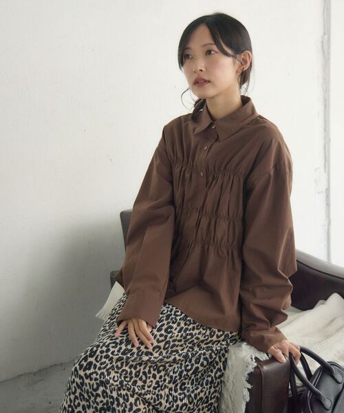 RETRO GIRL（レトロガール）の「シャーリングペプラムSH（シャツ/ブラウス・レディース・ブルー系その他/ホワイト/ダークブラウン・FREE）」の18枚目の写真