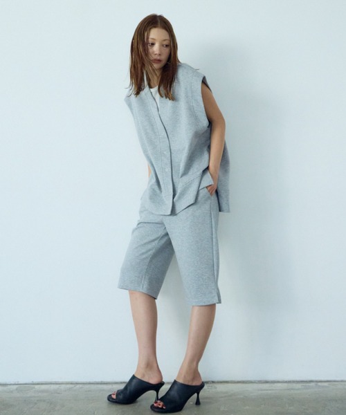 HANNE（アン）の「スリットヘムカプリパンツ（その他パンツ・レディース・グレー/ブラック・SMALL/MEDIUM）」の10枚目の写真