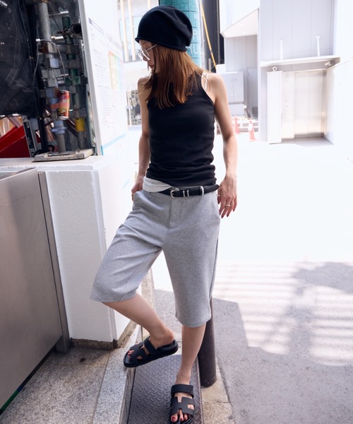 HANNE（アン）の「スリットヘムカプリパンツ（その他パンツ・レディース・グレー/ブラック・SMALL/MEDIUM）」の19枚目の写真