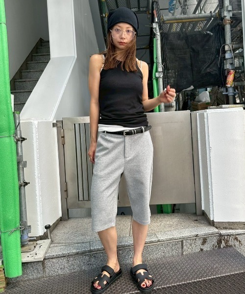 HANNE（アン）の「スリットヘムカプリパンツ（その他パンツ・レディース・グレー/ブラック・SMALL/MEDIUM）」の16枚目の写真