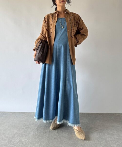 RIVE DROITE（リヴドロワ）の「【ハンサムな印象に】デニムキャミワンピース（ワンピース・レディース・サックスブルー・36/38）」の11枚目の写真