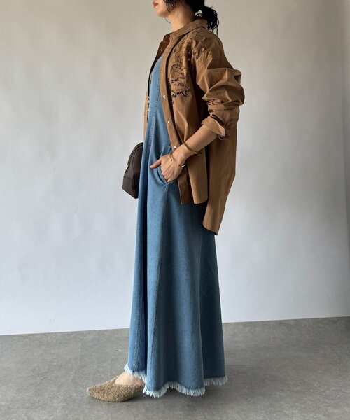 RIVE DROITE（リヴドロワ）の「【ハンサムな印象に】デニムキャミワンピース（ワンピース・レディース・サックスブルー・36/38）」の10枚目の写真