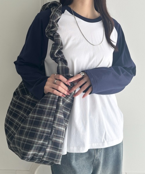 wears(ウェアーズ)の「【A4収納可】ギャザーショルダーチェック柄バッグ(ショルダーバッグ・レディース・ブラック/グリーン/ブルー・FREE)」の6枚目の写真