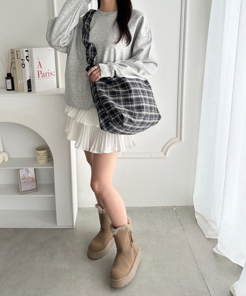 wears(ウェアーズ)の「【A4収納可】ギャザーショルダーチェック柄バッグ(ショルダーバッグ・レディース・ブラック/グリーン/ブルー・FREE)」の16枚目の写真