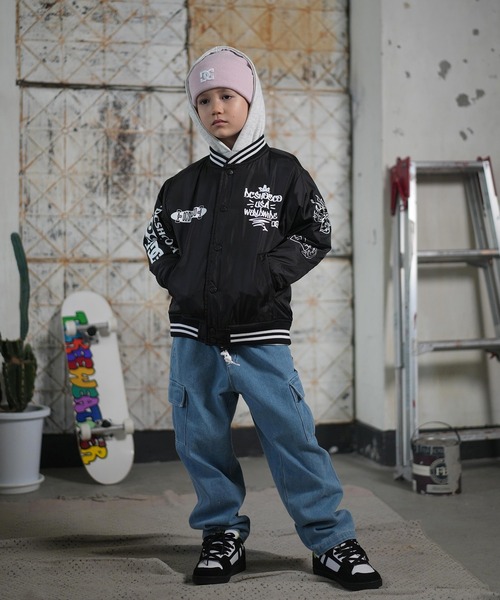 DC（ディーシー）の「DC/ディーシー アウター スタジャン キッズ スタジアム ジャケット 中綿 25 KD VARSITY JACKET YJK254505（スタジャン・キッズ・ベージュ/ブラック・130cm/140cm/150cm/160cm）」の8枚目の写真