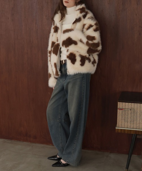 Mili affinity（ミリアフィニティー）の「カウ柄フェイクファーダブルジップジャケット（ブルゾン・レディース・ブラック/ブラウン・FREE）」の5枚目の写真