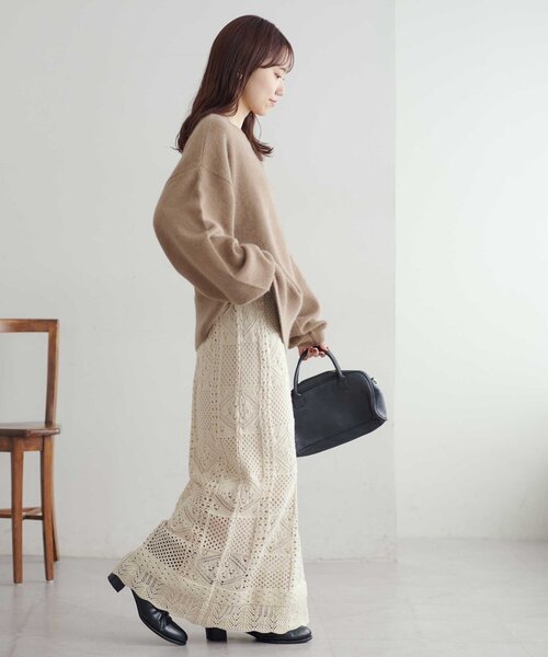 DISCOAT(ディスコート)の「【手洗い可能/優しい肌触り】フォックスブレンドVネックプルオーバー(ニット/セーター・レディース・ベージュ/ネイビー/ピンク/チャコールグレー・FREE)」の12枚目の写真