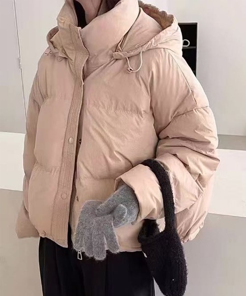 aimoha(アイモハ)の「大きめフードのふかふかショートダウン (AW)(ダウンジャケット/コート・レディース・ベージュ/ピンク/オフホワイト・MEDIUM)」の9枚目の写真