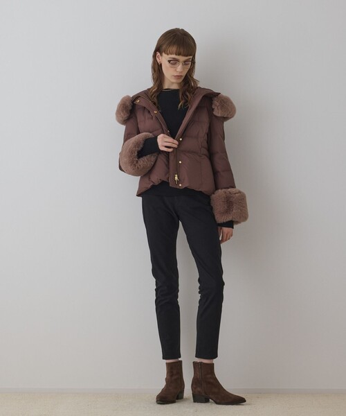 GRACE CONTINENTAL（グレースコンチネンタル）の「エコファーショートダウンジャケット（ダウンジャケット/コート・レディース・キナリ/ブラック/ブラウン・38/36）」の20枚目の写真