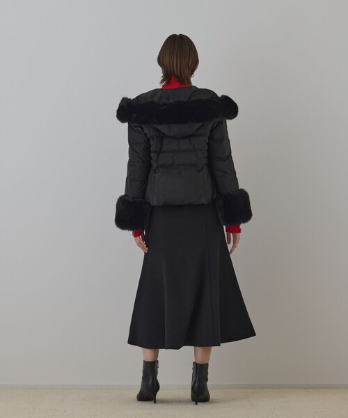 GRACE CONTINENTAL（グレースコンチネンタル）の「エコファーショートダウンジャケット（ダウンジャケット/コート・レディース・キナリ/ブラック/ブラウン・38/36）」の5枚目の写真