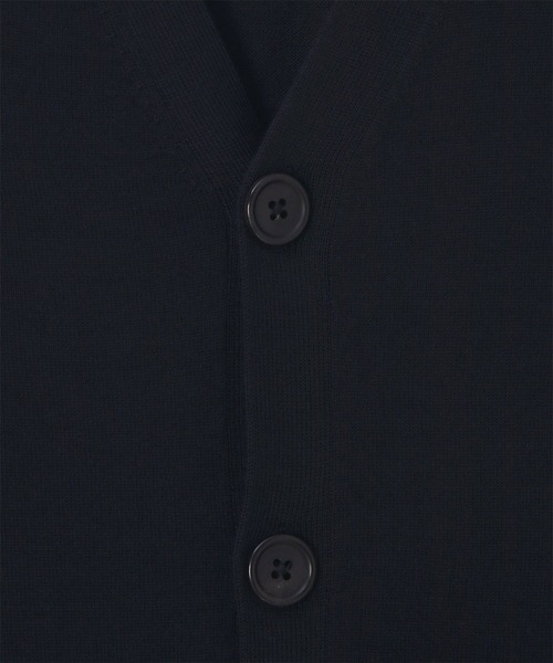Paul Smith(ポールスミス)の「ハイゲージ ニット カーディガン / 253451 250Z(カーディガン/ボレロ・メンズ・ネイビー/グリーン/ダークインディゴブルー・MEDIUM/LARGE/X-LARGE/XX-LARGE)」の19枚目の写真