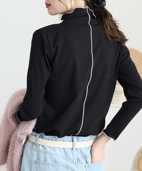 EGLANTINE(エグランティーヌ)の「EGLANTINE 前後2way 配色メロウ インナーカットソー(Tシャツ/カットソー・レディース・ブラック/ダークグリーン/キャメル/ワインレッド/チャコールグレー・38)」の22枚目の写真