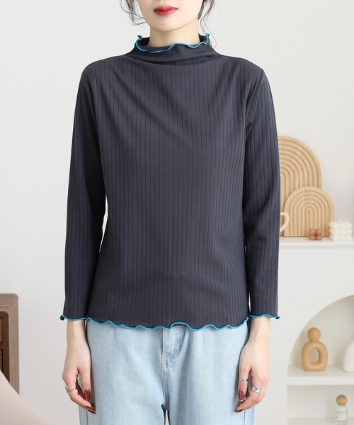 EGLANTINE(エグランティーヌ)の「EGLANTINE 前後2way 配色メロウ インナーカットソー(Tシャツ/カットソー・レディース・ブラック/ダークグリーン/キャメル/ワインレッド/チャコールグレー・38)」の15枚目の写真