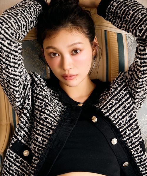 AND COUTURE（アンドクチュール）の「ツイードライクニットカーディガン（カーディガン/ボレロ・レディース・ブラック/ブラック系その他/オフホワイト・FREE）」の20枚目の写真