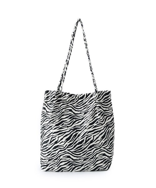 ITS'DEMO(イッツデモ)の「【A4対応】スエードハンドルタックトート(トートバッグ・レディース・ブラック/アイボリー/グレー/ピンク系/ブラック系・00)」の14枚目の写真