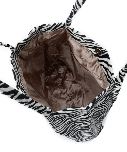 ITS'DEMO(イッツデモ)の「【A4対応】スエードハンドルタックトート(トートバッグ・レディース・ブラック/アイボリー/グレー/ピンク系/ブラック系・00)」の8枚目の写真