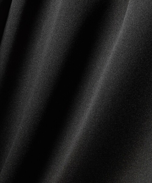 UNITED ARROWS（ユナイテッドアローズ）の「ギャザー サテン キャミソール ‐ウォッシャブル‐（キャミソール・レディース・ブラック/ネイビー・FREE）」の4枚目の写真