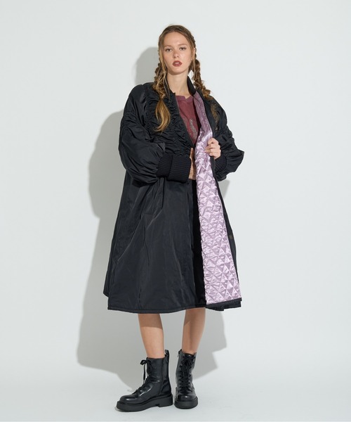 ANNA SUI NYC（アナ スイ エヌ ワイ シー）の「ロングMA-1コート（MA-1・レディース・カーキ/ブラック・FREE）」の4枚目の写真