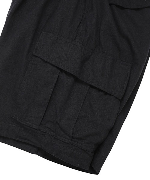 GOLD（ゴールド）の「GOLD / ゴールド：COTTON / SILK DUCK EASY CARGO SHORTS：25A-GL52511[MUS]（カーゴパンツ・メンズ・ブラック・S）」の4枚目の写真
