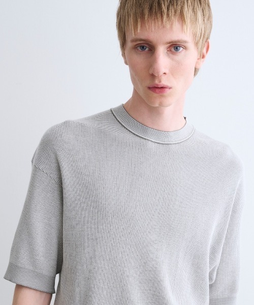three dots(スリードッツ)の「オーガニックコットン ワッフル Tシャツ(Tシャツ/カットソー・メンズ・グレー系その他/ブラック系その他・MEDIUM/LARGE/SMALL)」の9枚目の写真