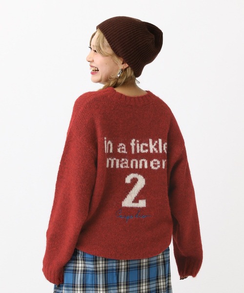 LEPSIM（レプシィム）の「3ゲージヴィンテージロゴプルオーバー　587869（ニット/セーター・レディース・ライトベージュ/レッド/イエロー/ネイビー・FREE）」の4枚目の写真