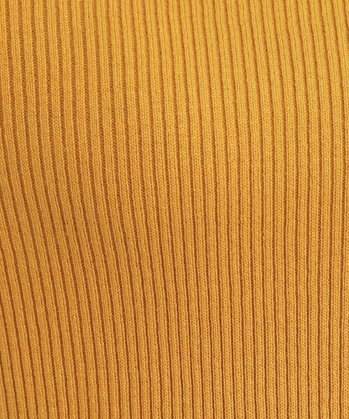 SHOO・LA・RUE(シューラルー)の「【絶妙なゆるピタ/洗濯機可】ちくちくしにくい リブハイネックやわらかニット(ニット/セーター・レディース・オフホワイト/ブラック/オレンジ/イエロー/ベージュ/ブルー・03/02/01/04)」の13枚目の写真