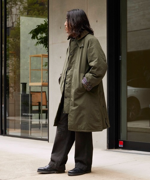 Barbour（バブアー）の「Barbour/バブア― PADDED EXMOOR COAT 中綿入り ラグランスリーブ パデッド エクスモア コート（ダウンジャケット/コート・メンズ・オリーブ/ブラック/ライトベージュ・40/38/36）」の8枚目の写真