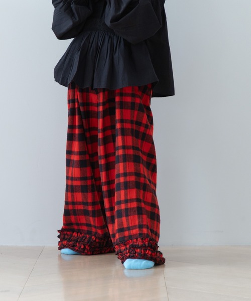 LOWRYS FARM（ローリーズファーム）の「INDIA IS BEAUTIFULチェックパンツ　 598233（その他パンツ・キッズ・ブルー/レッド・110cm/120cm/130cm/140cm/150cm）」の2枚目の写真