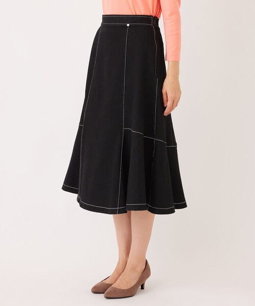 TO BE CHIC(トゥー ビー シック)の「ブラックデニム フレアスカート(スカート・レディース・ブラック・40/42)」の7枚目の写真