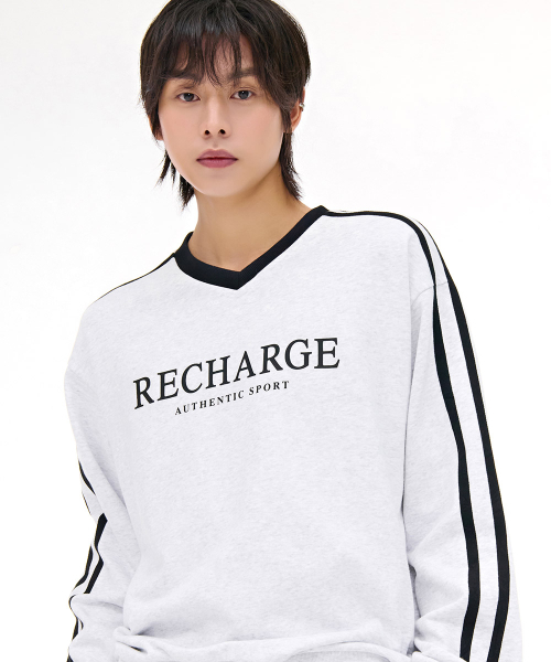 CHASECULT（チェイスカルト）の「男性 テープ 配色 Vネック スウェット Tシャツ - ライトグレー（スウェット・メンズ・ライトグレー・105/100/95）」の5枚目の写真