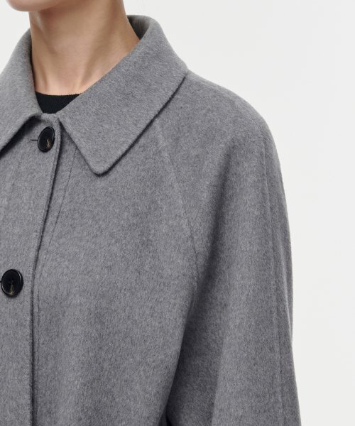 MUSINSA STANDARD WOMAN（ムシンサスタンダードウーマン）の「レディースカシミアブレンドハンドメイドステンカラーローブコート[ミディアムグレー]（チェスターコート・レディース・その他・SMALL/MEDIUM/LARGE/X-SMALL）」の2枚目の写真