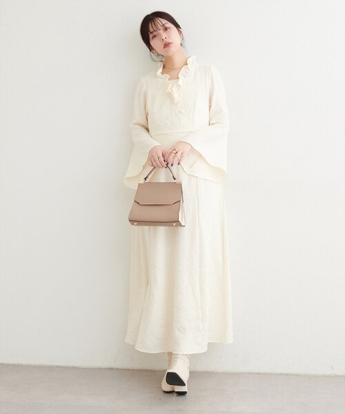 natural couture(ナチュラルクチュール)の「〈osono〉観劇ワンピース(ワンピース・レディース・オフホワイト/ブラック/サックスブルー・FREE/LARGE)」の19枚目の写真