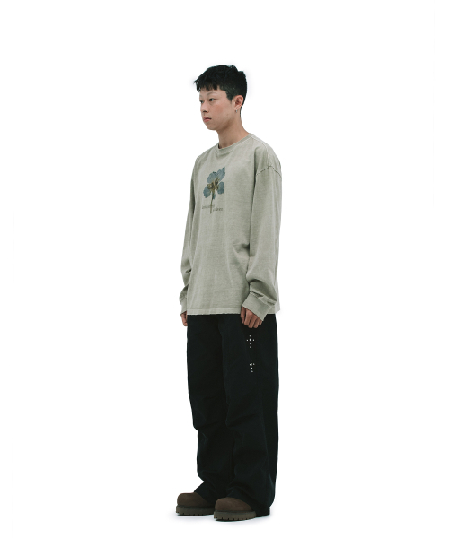 DEFGARMENTS（デフグラメンツ）の「DRY FLOWER LONG SLEEVE [BEIGE]（Tシャツ/カットソー・レディース・その他・MEDIUM/LARGE）」の2枚目の写真