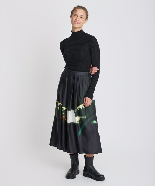 agnes b.(アニエスベー)の「フォトプリント フレアスカート "Tunnel de Saint-Cloud"(スカート・レディース・マルチ・36/38)」の3枚目の写真