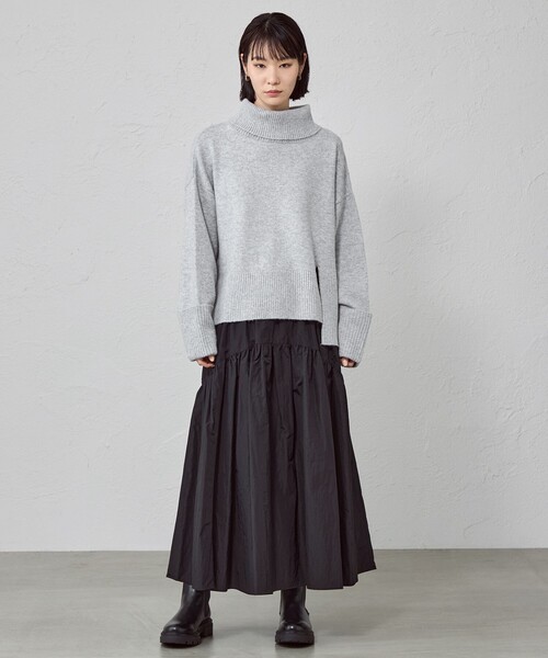 CAST:(キャストコロン)の「【着回し抜群】スリットディテールニット(ニット/セーター・レディース・レッド/オフホワイト/グレー/ブラック・M)」の6枚目の写真