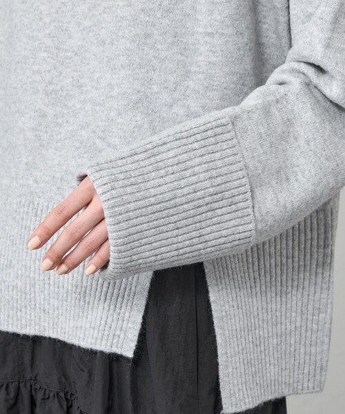 CAST:(キャストコロン)の「【着回し抜群】スリットディテールニット(ニット/セーター・レディース・レッド/オフホワイト/グレー/ブラック・M)」の13枚目の写真