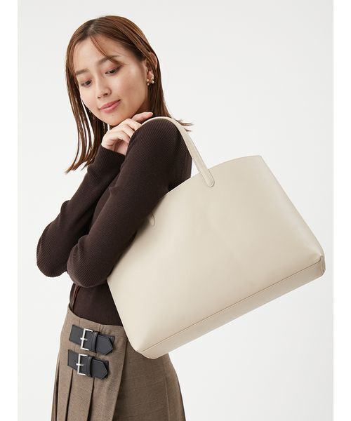 Mila Owen（ミラオーウェン）の「トートバッグ（トートバッグ・レディース・アイボリー/ブラック/ラベンダー・F）」の13枚目の写真